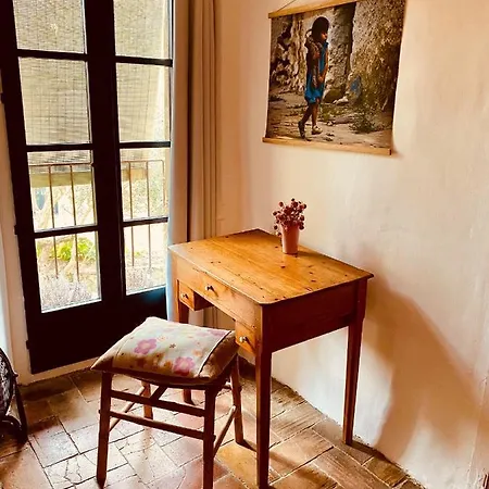 Casa Migdia Sant Jordi Desvalls