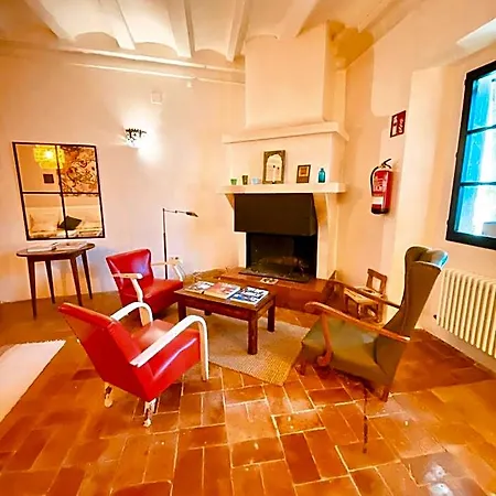 Allotjament i esmorzar Casa Migdia 4*