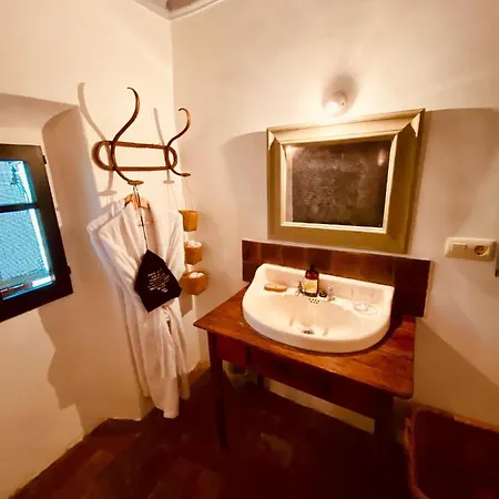Casa Migdia 4* Sant Jordi Desvalls