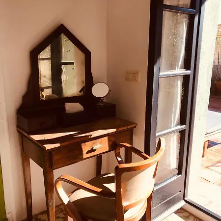 Casa Migdia Bed and breakfast Sant Jordi Desvalls