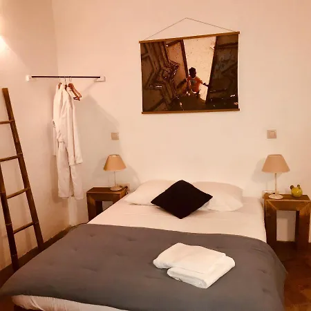Casa Migdia 4* Sant Jordi Desvalls