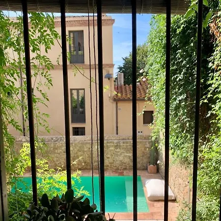 Casa Migdia 3* Sant Jordi Desvalls