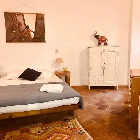 Casa Migdia Bed and breakfast