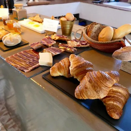 Casa Migdia Bed & Breakfast Sant Jordi Desvalls