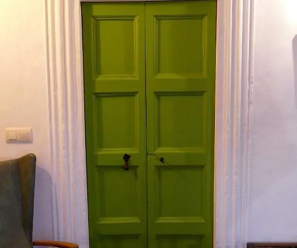 Casa Migdia Sant Jordi Desvalls